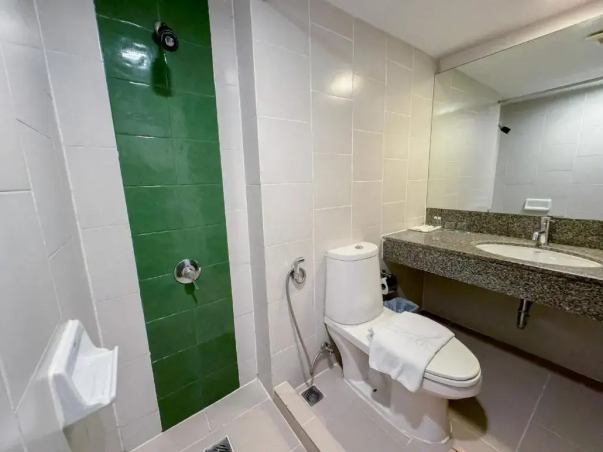 Отель Ambassador Bangkok Hotel