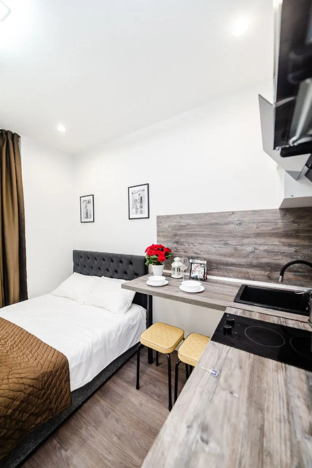 Апартаменты Мантулинская 10 (03)