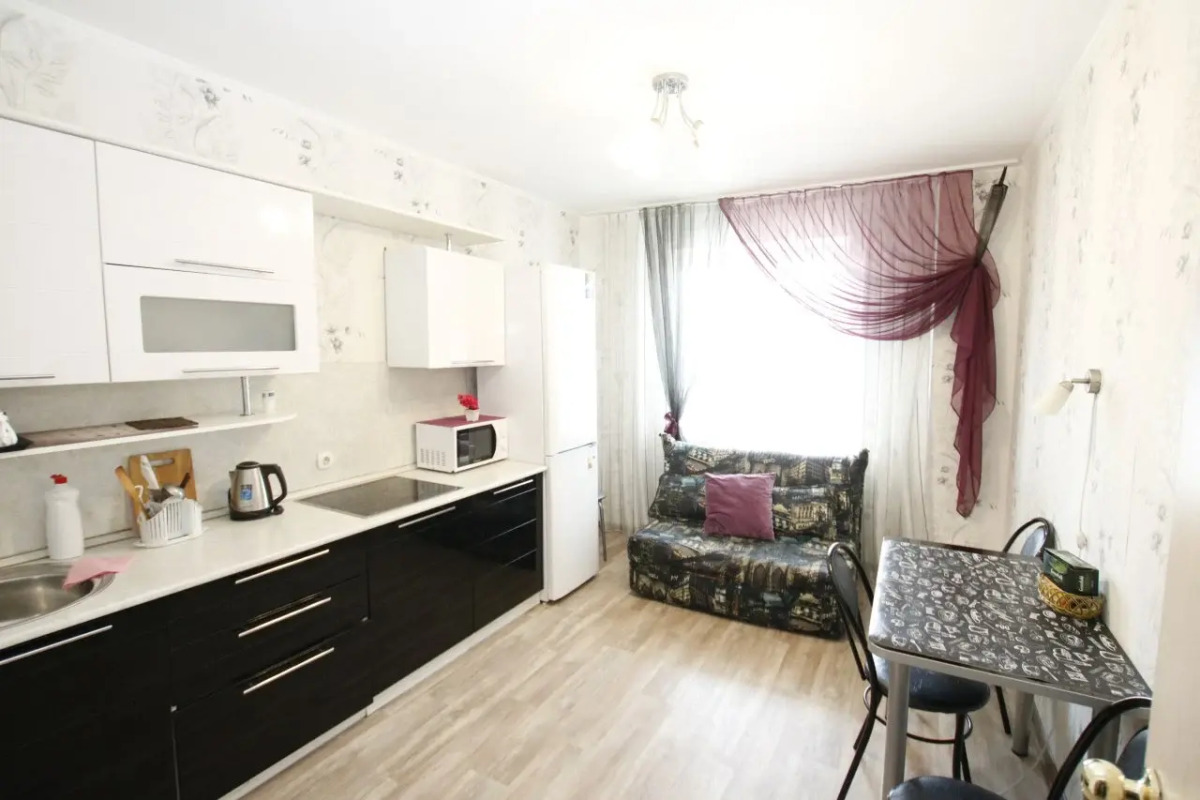 Апартаменты Юлиуса Фучика 9