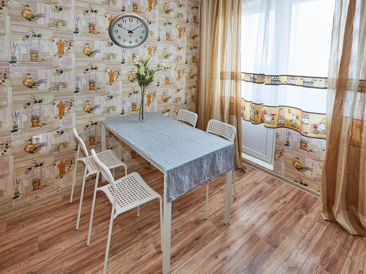 Квартира с Балконом на Артюшкова 27