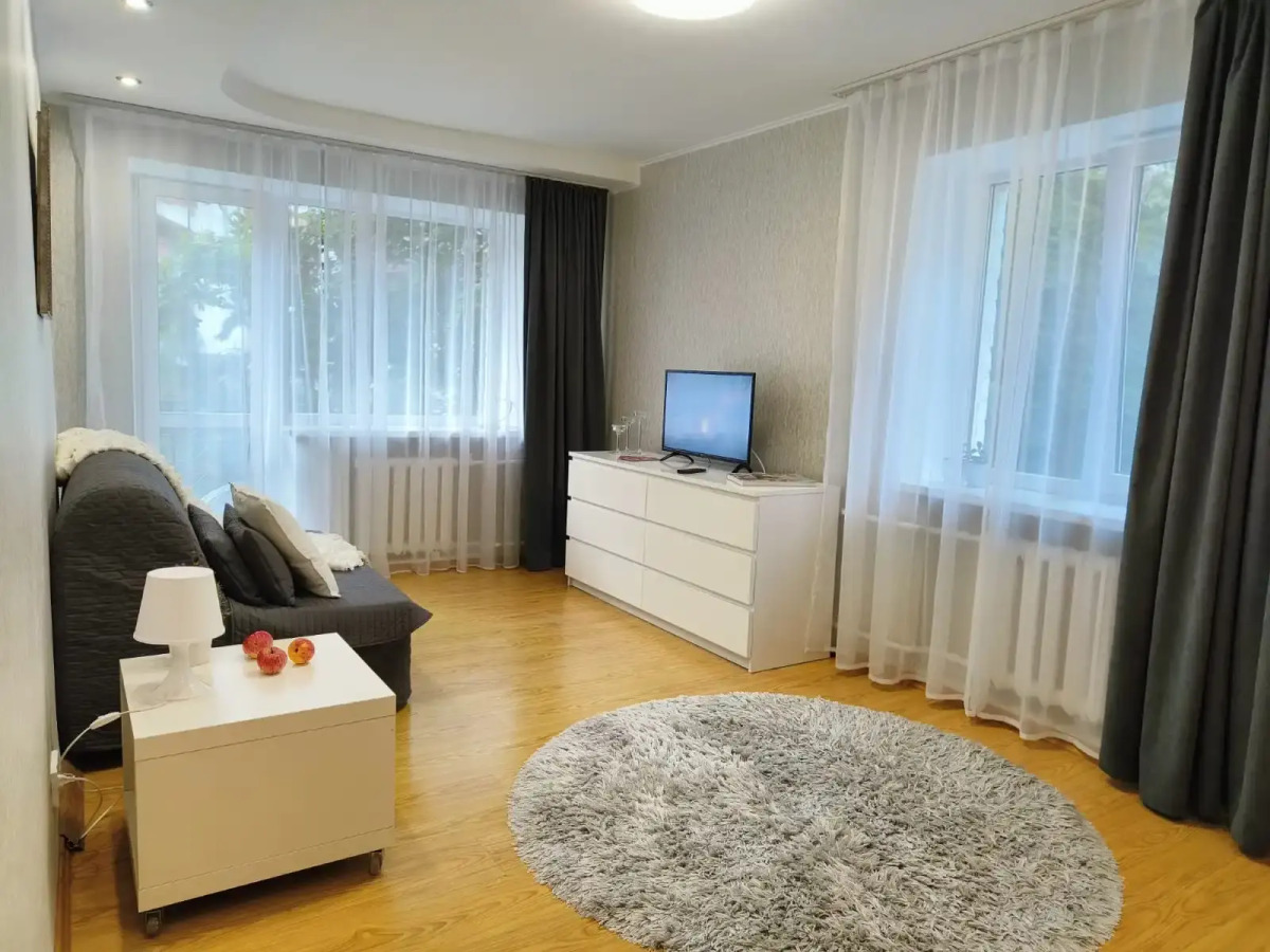 Квартира двухкомнатная в самом центре на Больничной 13