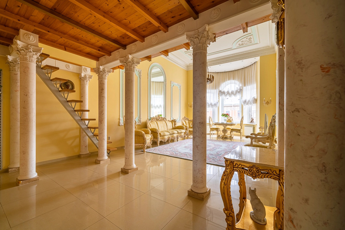 Апартаменты Большая Конюшенная 3