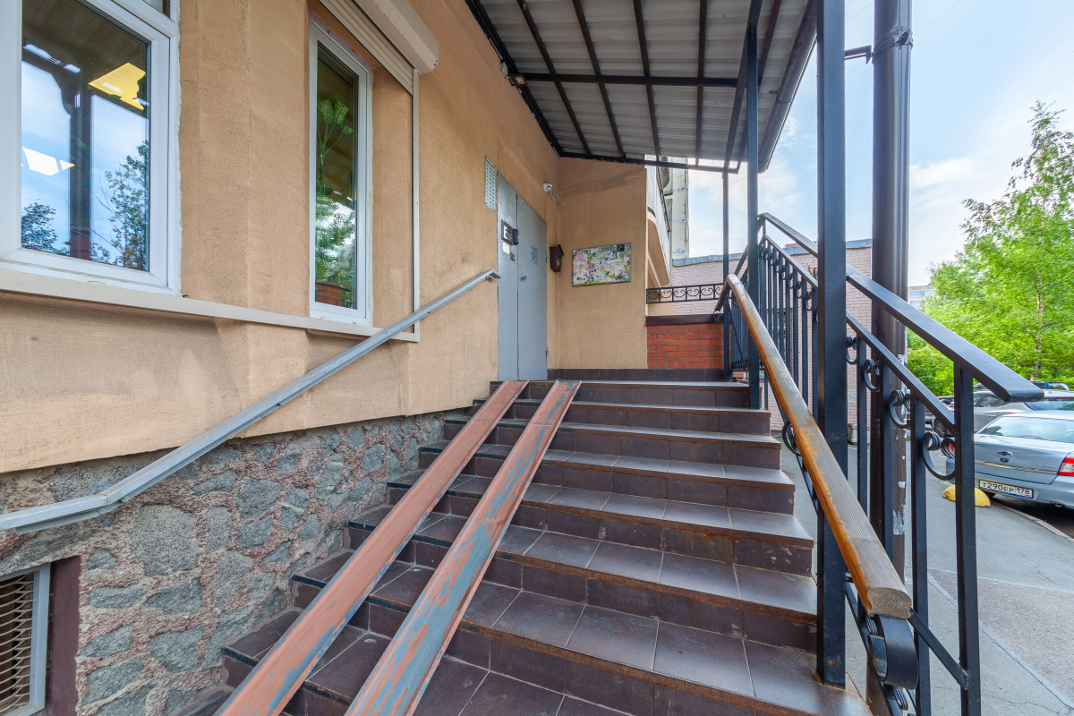 Солнечная квартира у Ледового дворца