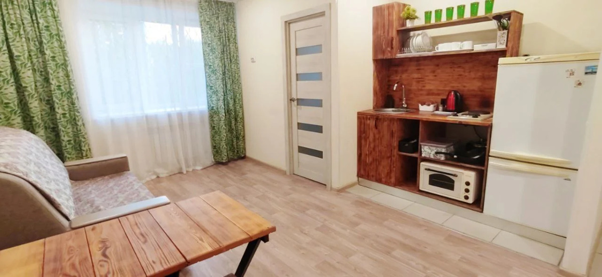 Двухкомнатная квартира на улице Марата 6