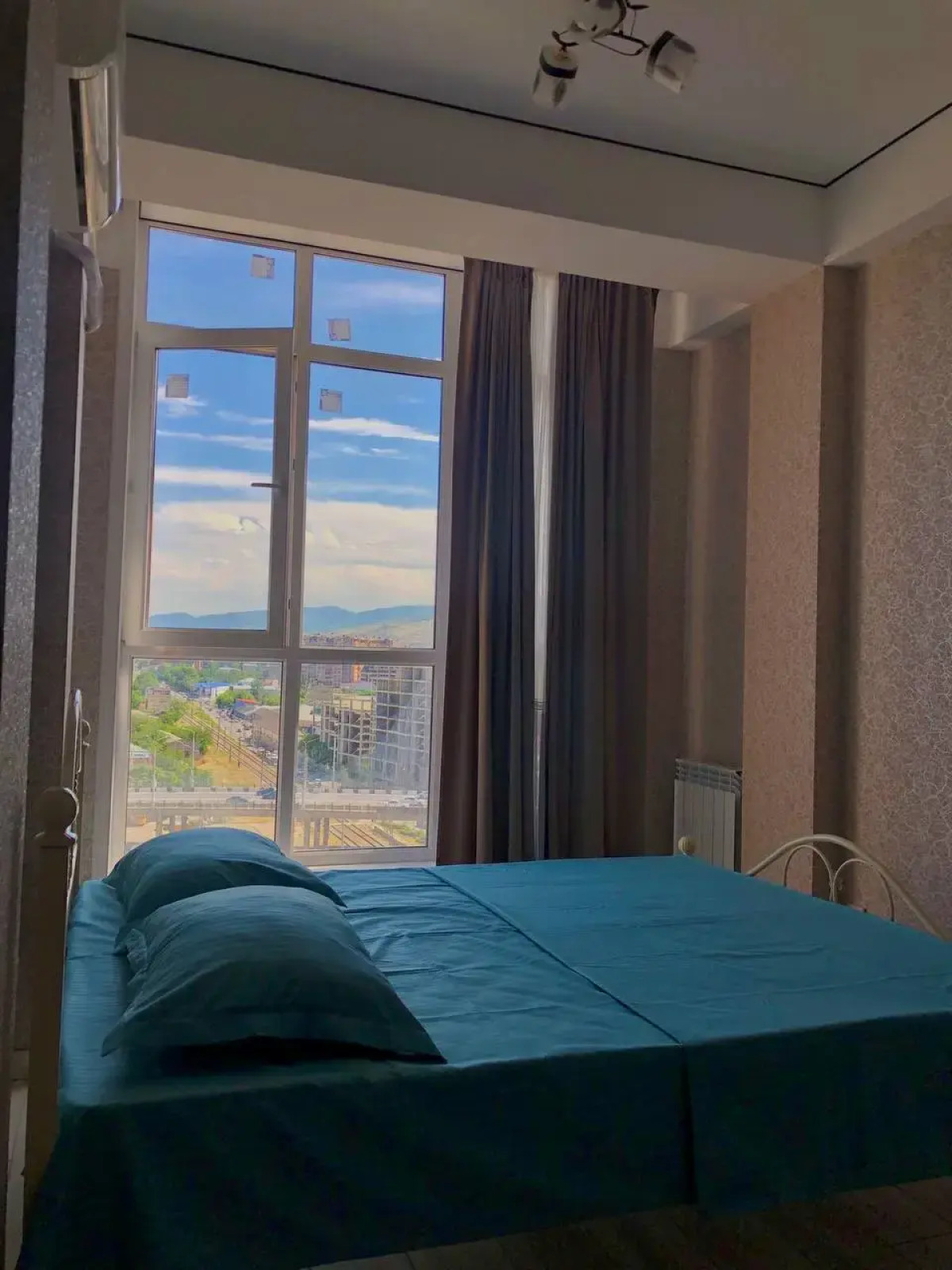 Апартаменты С Видом на Горы и Город