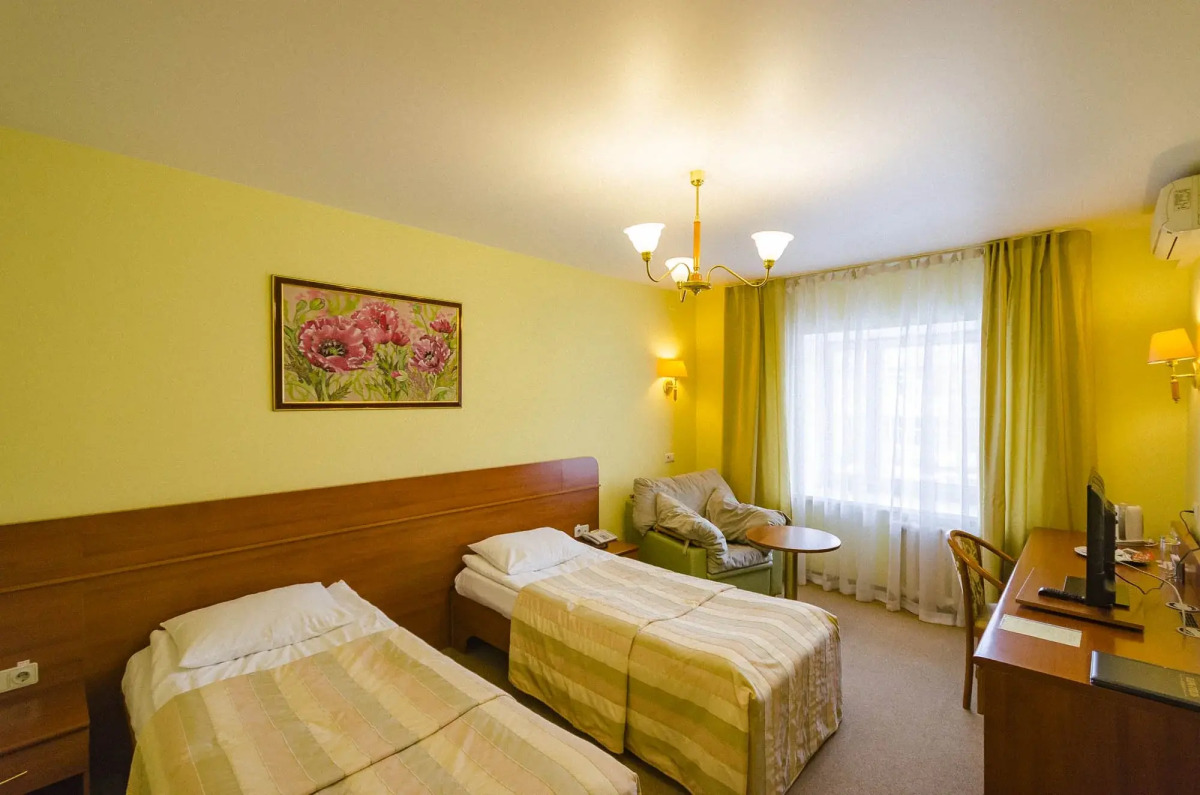 Отель Александровский парк-отель