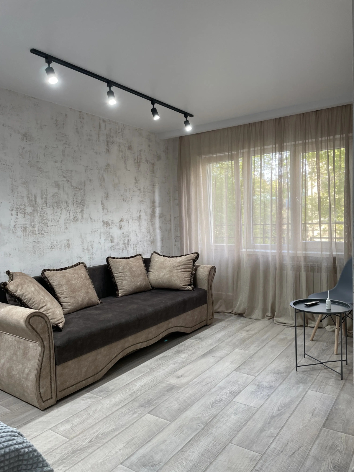 Апартаменты на проспекте Победы 6