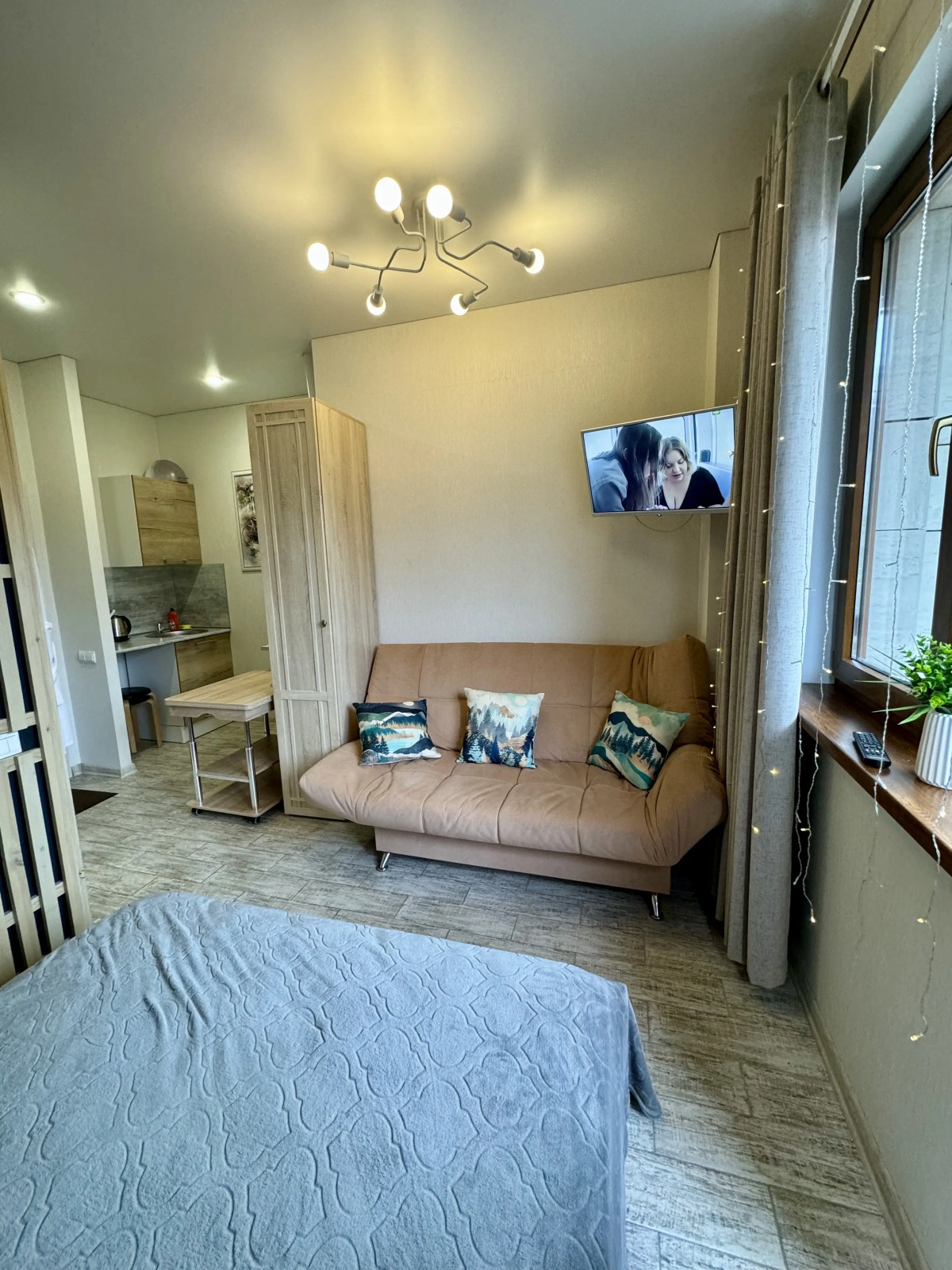 Квартира Студия с балконом напротив ТЦ Горки Город