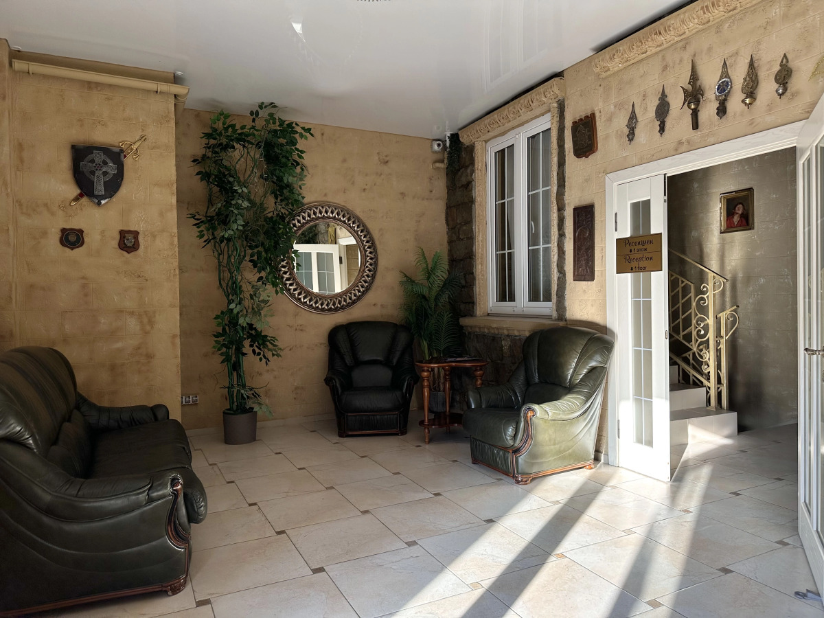 Отель Крылья