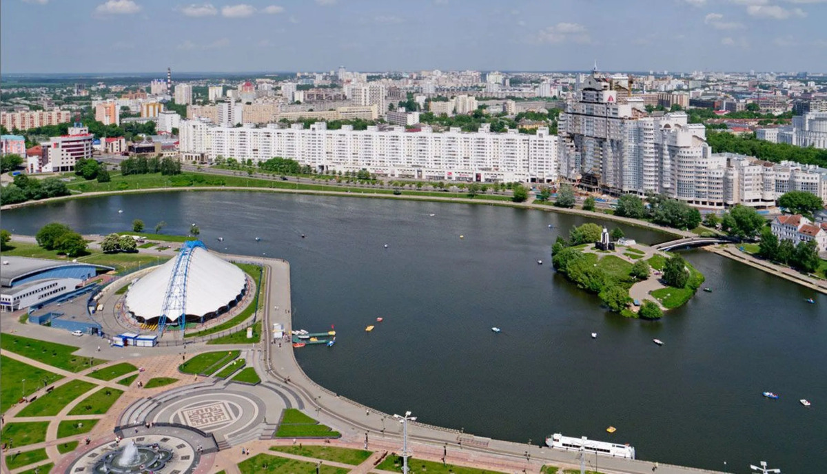 Апартаменты 4-комнатные HomeApart Сторожовская, 6