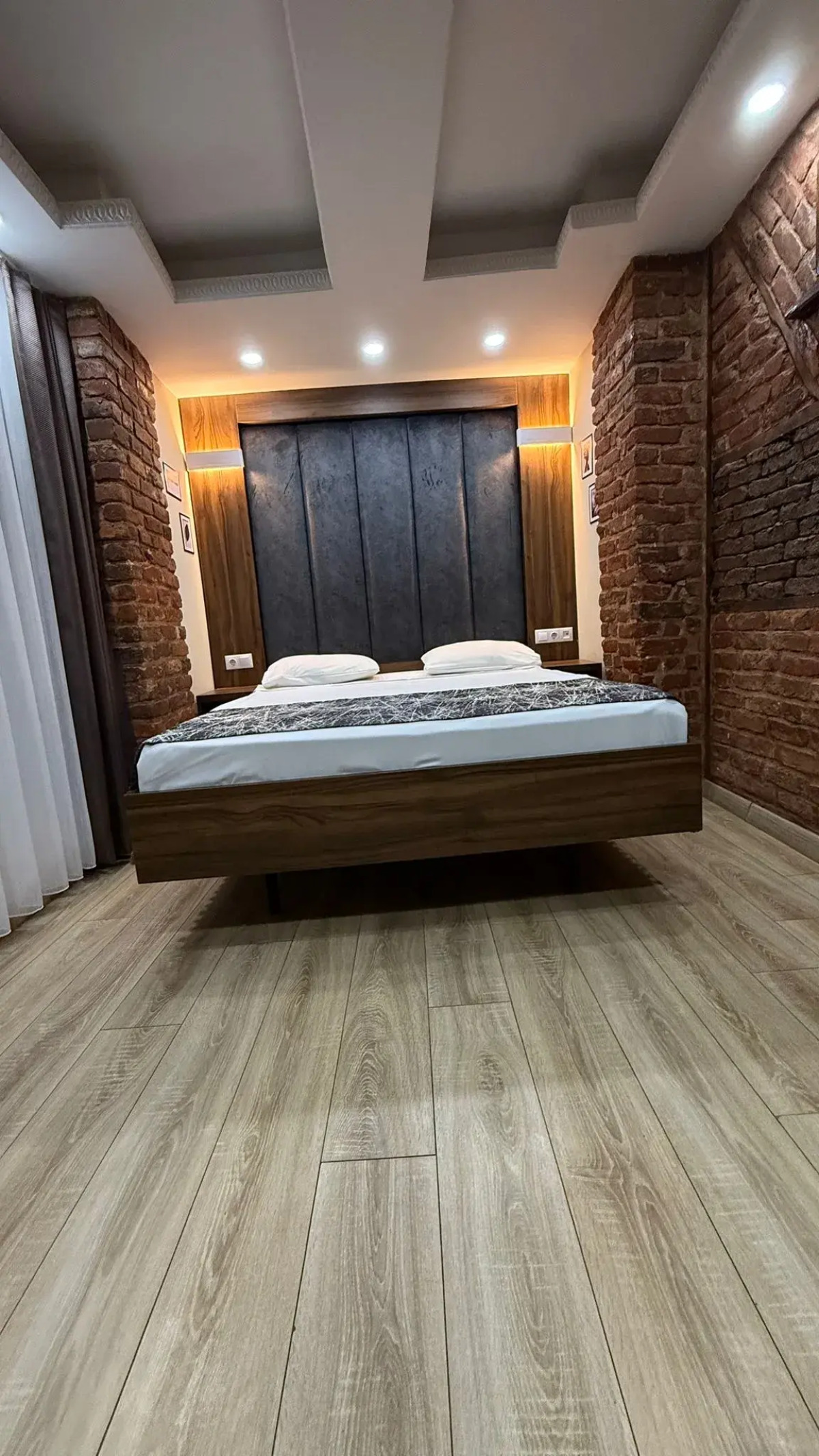 Отель Han Suite