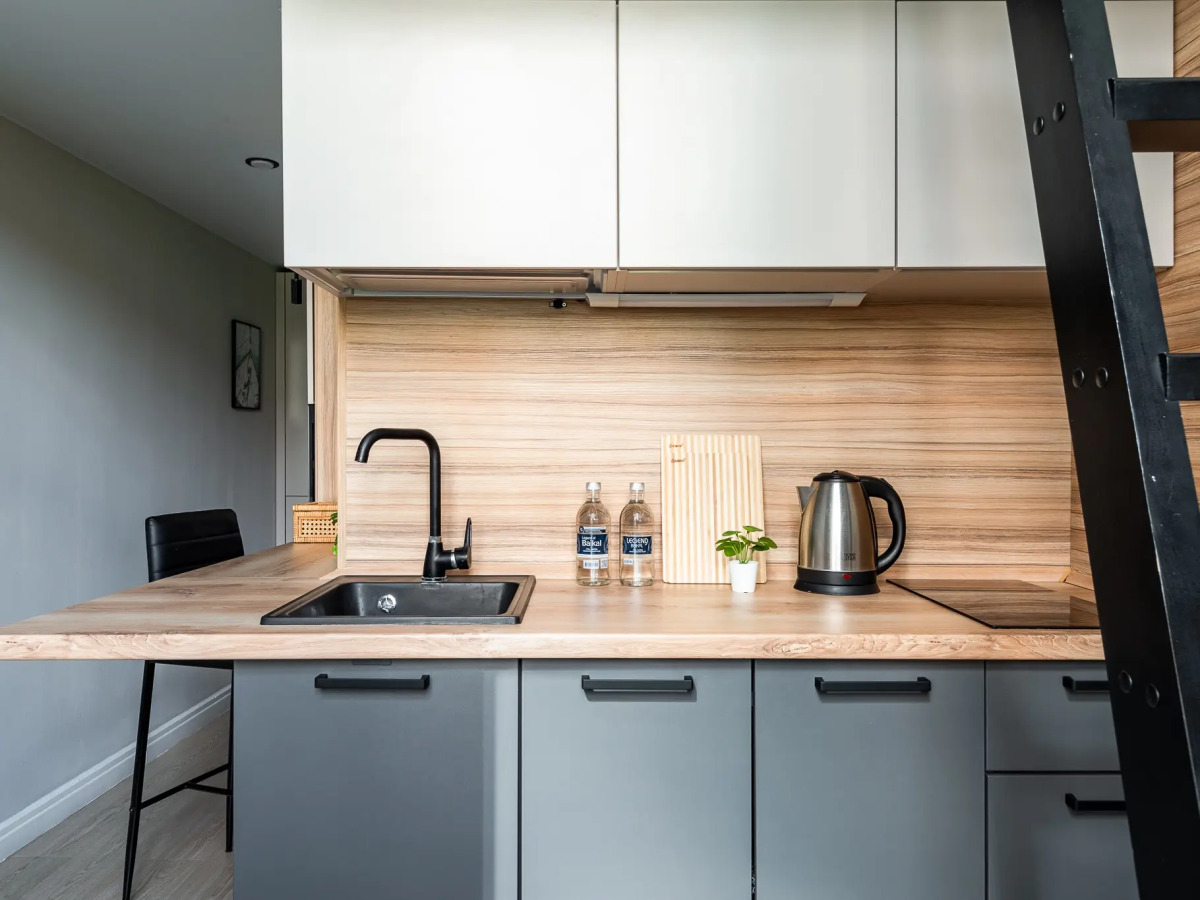 Апартаменты Comfort Life на Херсонской Black Cat