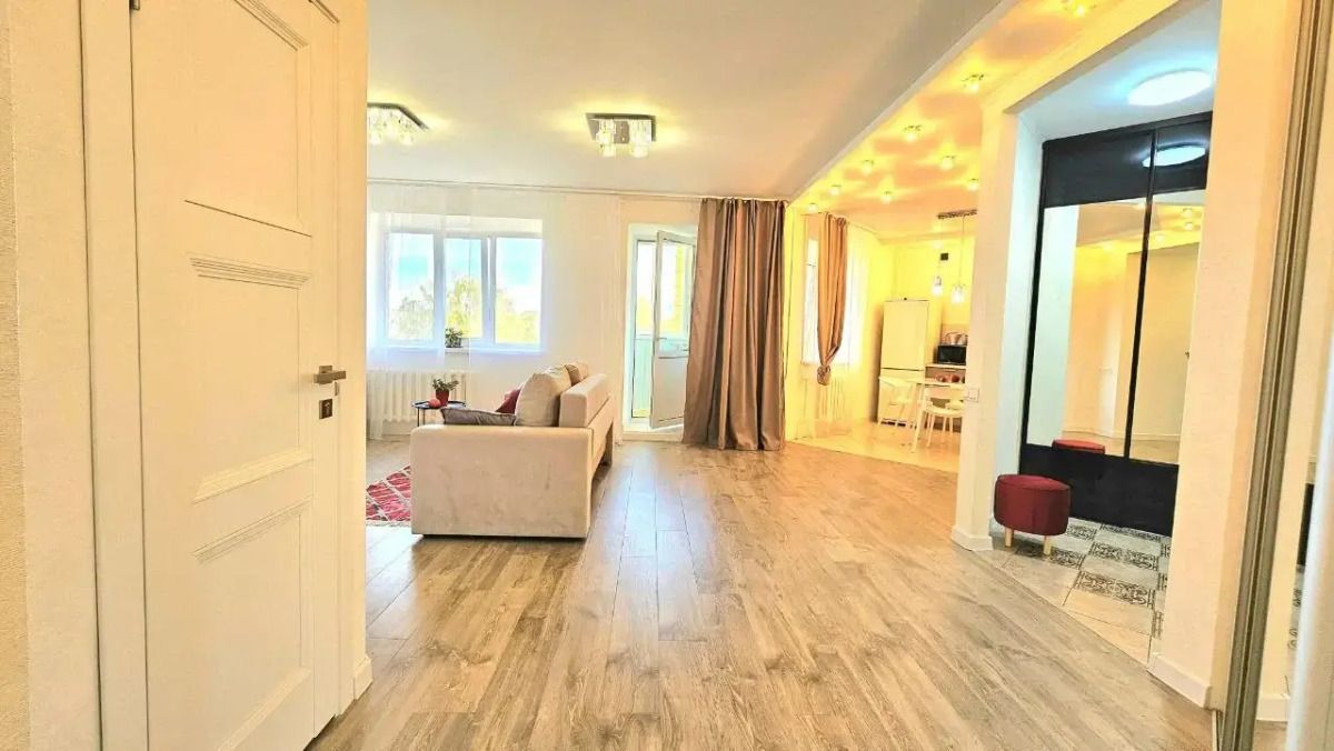 Квартира в удобной локации рядом со станцией метро Суконная слобода