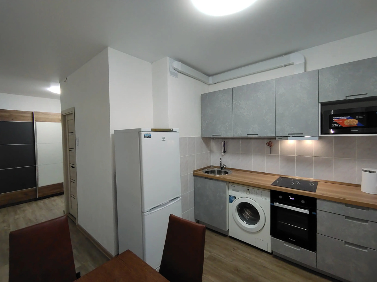 Апартаменты в Апатитах Строителей 37