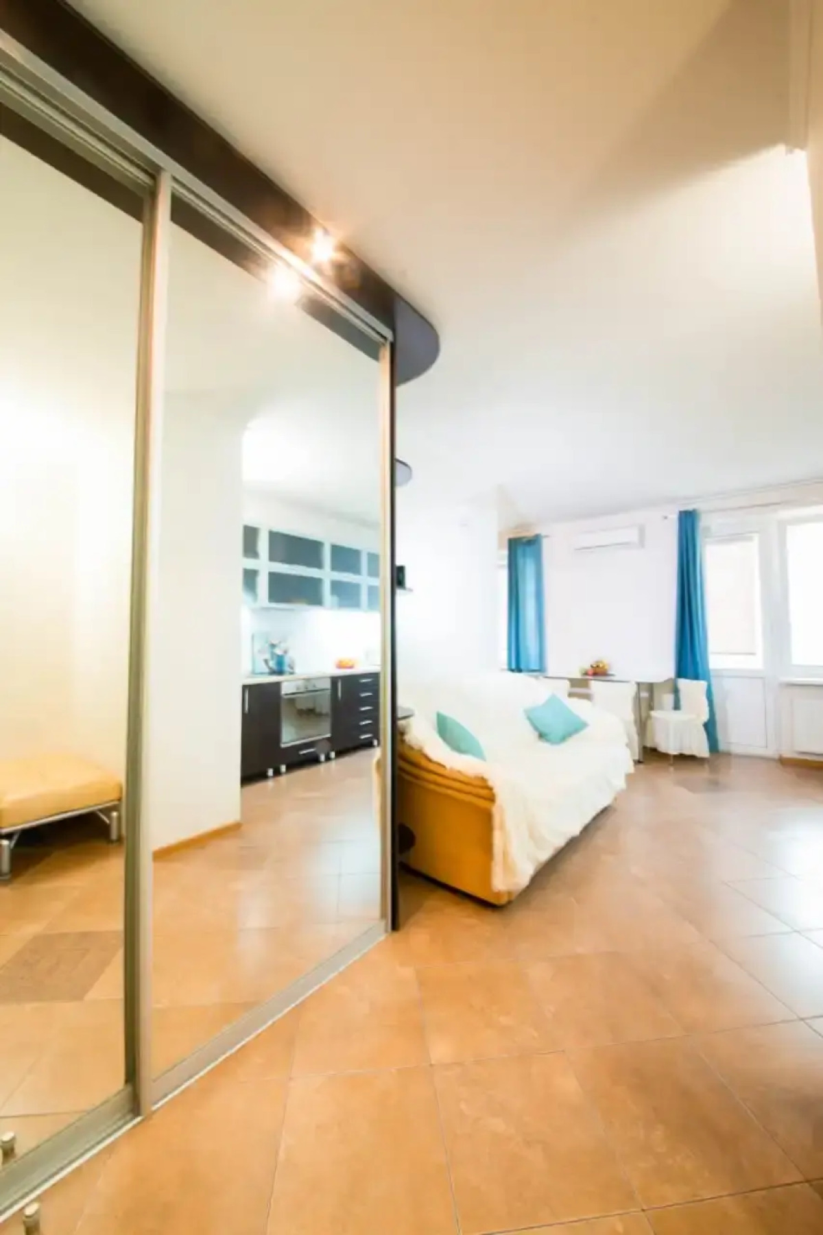 Апартаменты на Симбирцева 40А