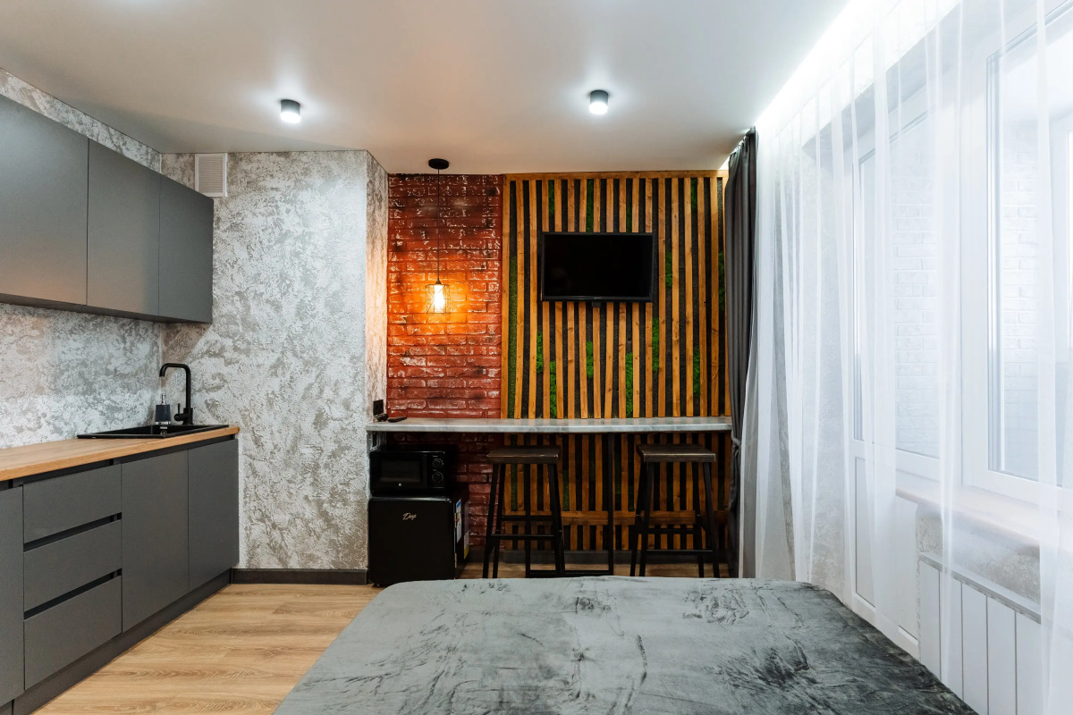 Квартира Уютная студия с дизайнерским ремонтом