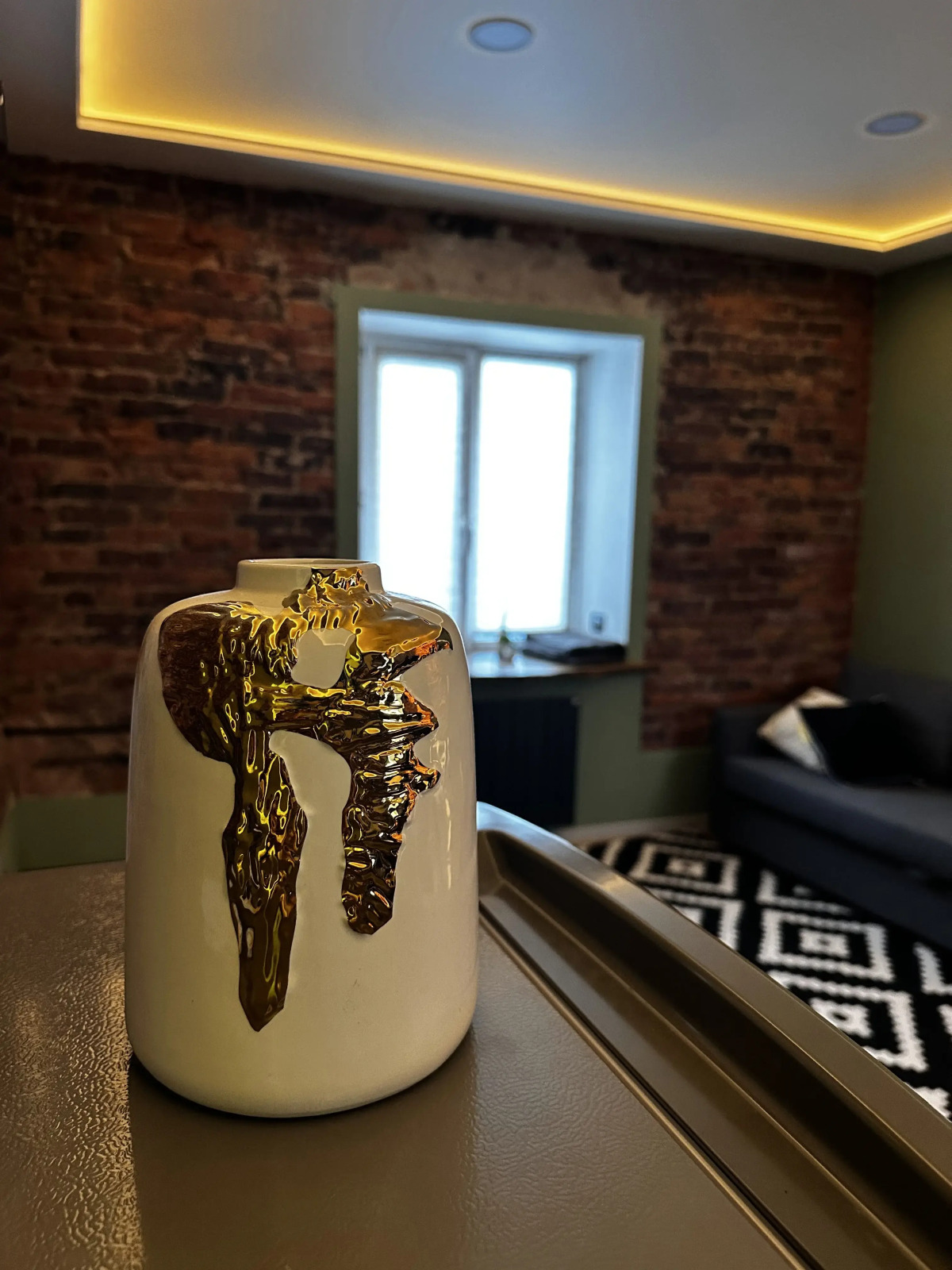 Апартаменты Уютные Стильные в Самoм Сердце Cтaрого Bыбоpгa