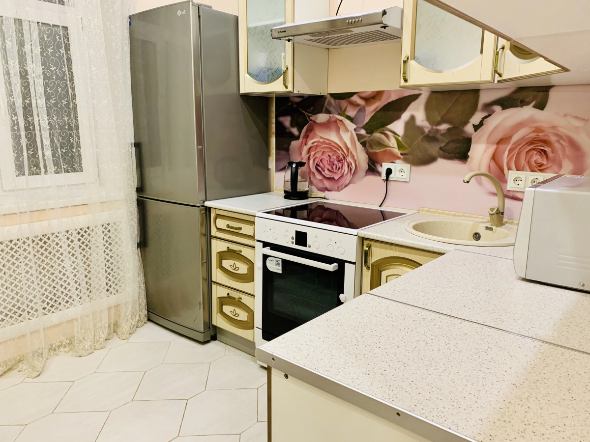 Просторная 3-квартира в центре города рядом ДКШ ЛПУ Газпром