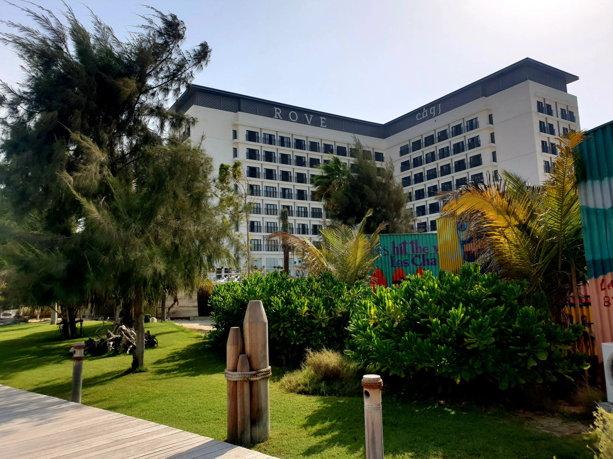 Отель Rove La Mer Beach