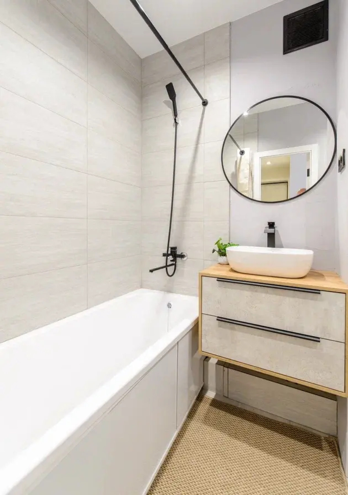 Квартира Просторная трешка в сердце города