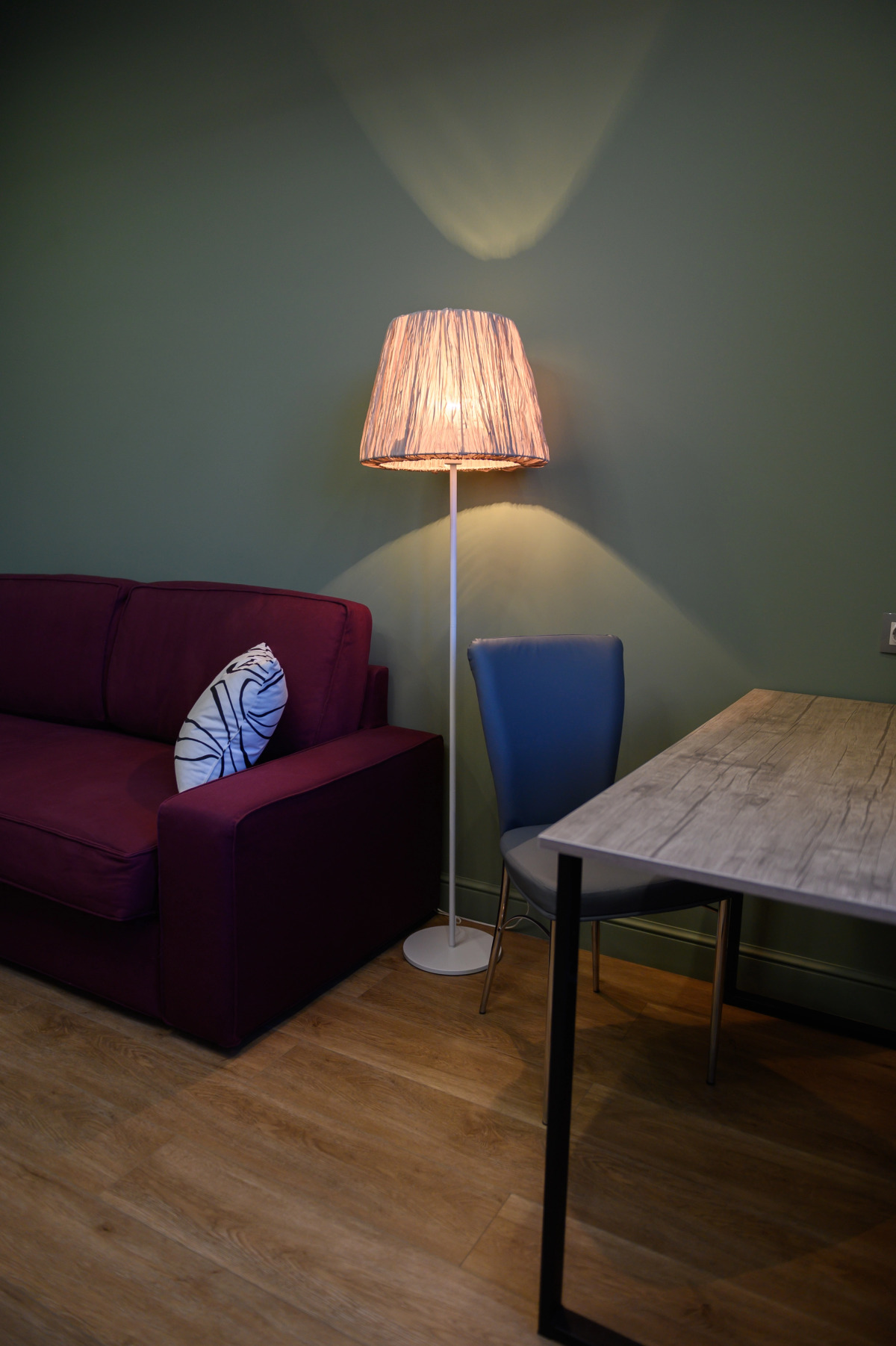 Апартаменты Современные у метро Покрышкина