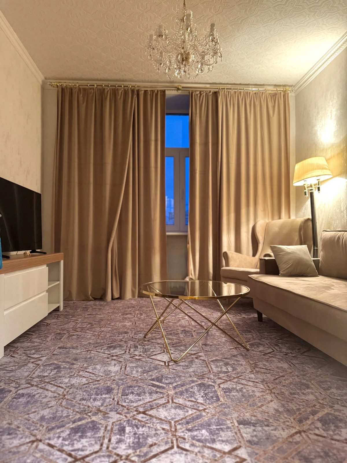 Апартаменты элегантные Тихого сердца столицы с круглосуточным заселением улица Красная 21