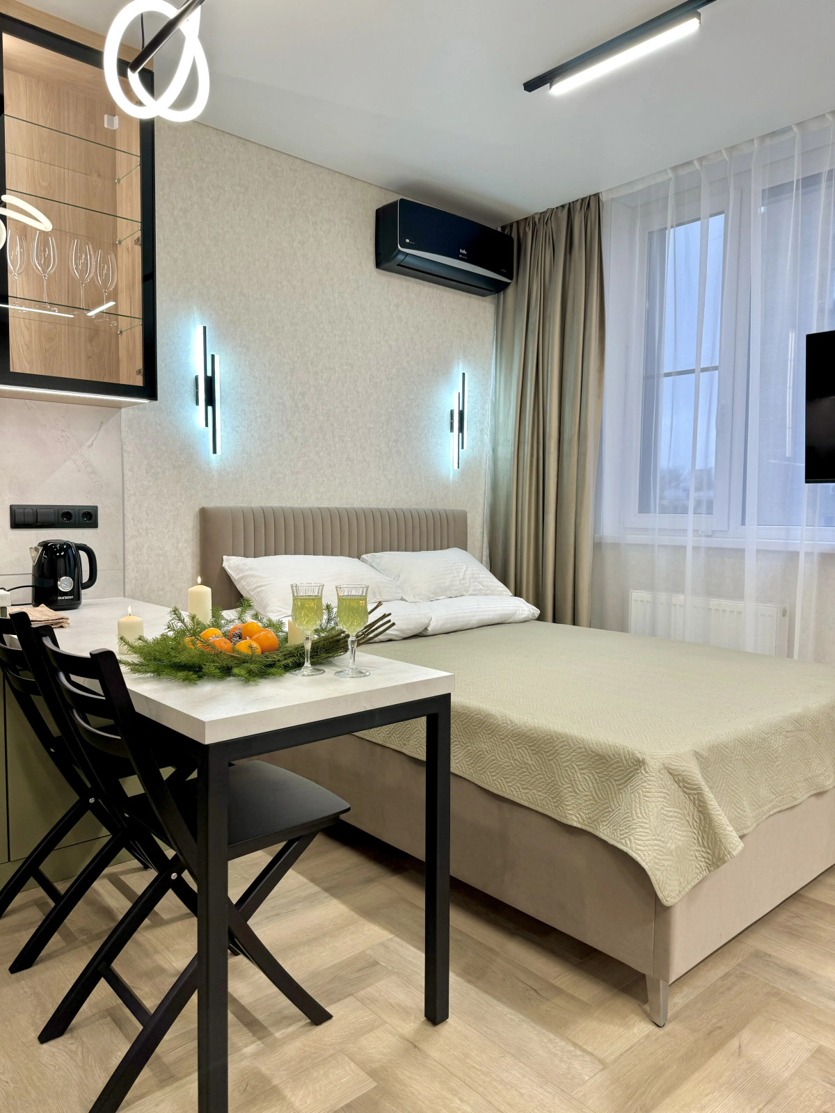 Квартира Стильная студия у площади Ленина