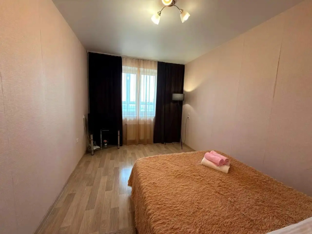 Квартира GoldApart Академика Макеева 20