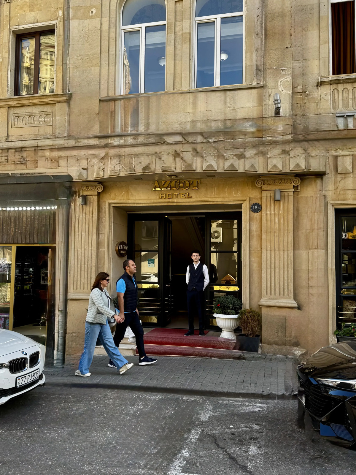 Отель Азкот