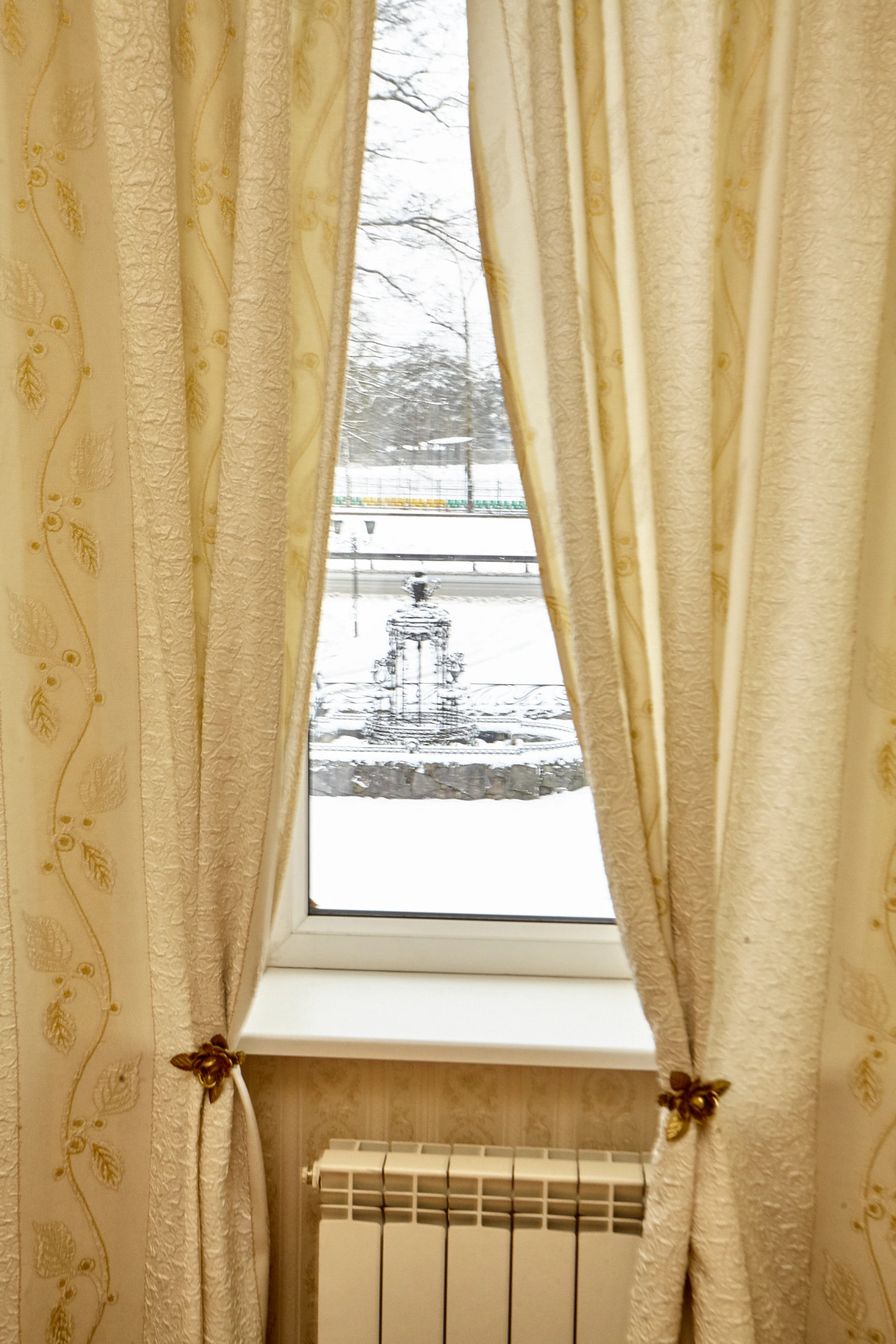 Отель Белое и Черное