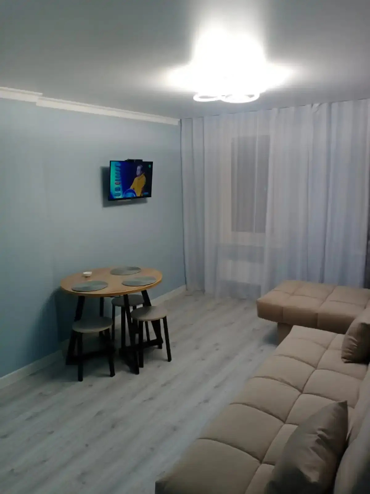 Квартира у Кремля, ДС Кристалл