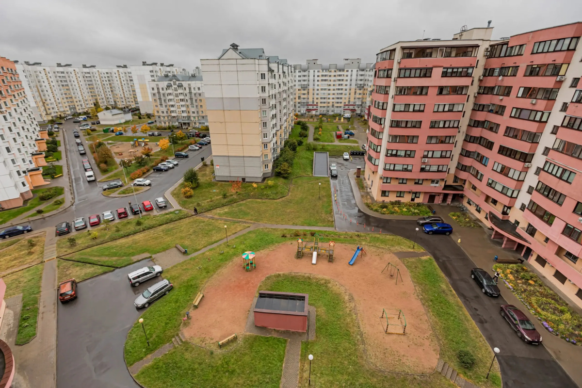 Квартира Современная и уютная квартира рядом с метро и ТЦ