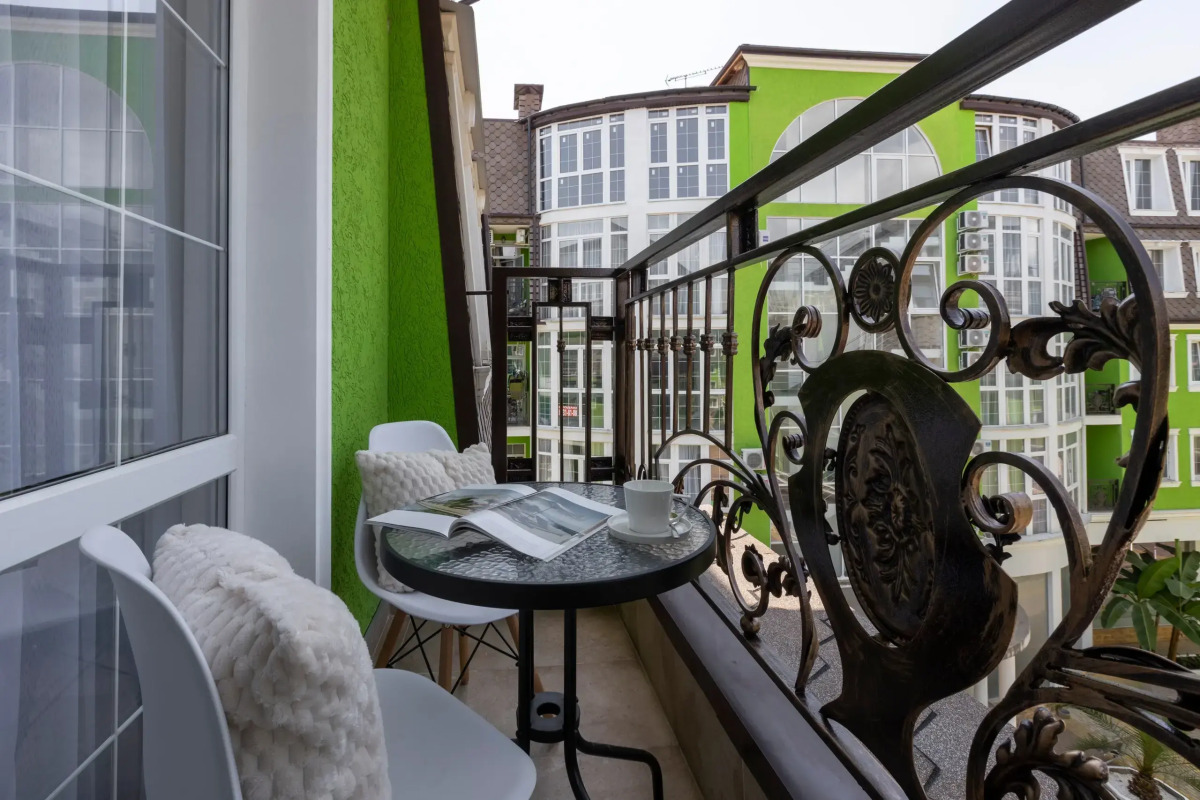 Апартаменты RED APARTMENTS Арт Лайт Сити апартамент Коэльо