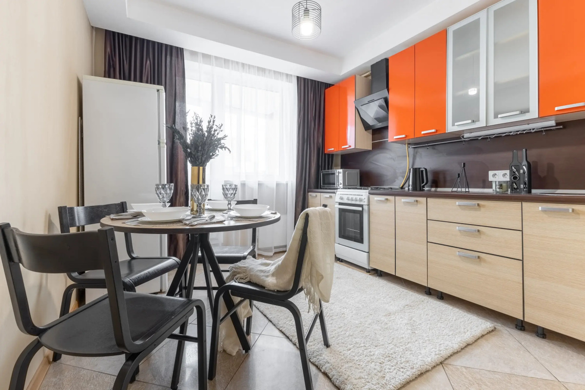 Апартаменты Комфорт на Амирхана Еники 4