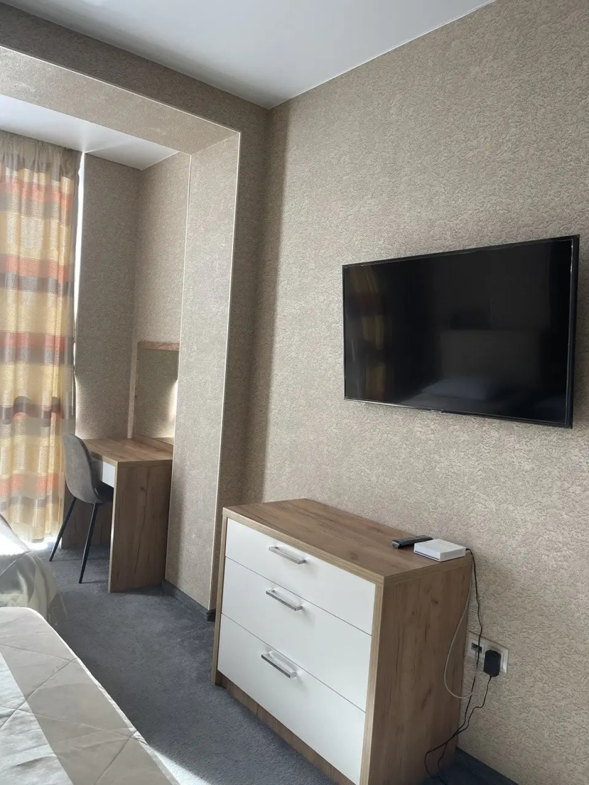 Апартаменты у моря с видом на бассейн