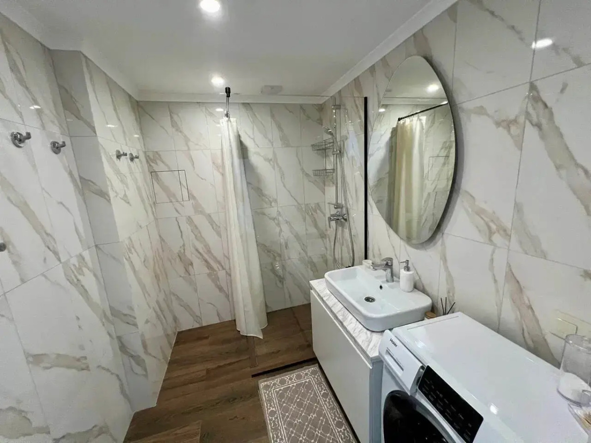 Квартира Граф Толстой