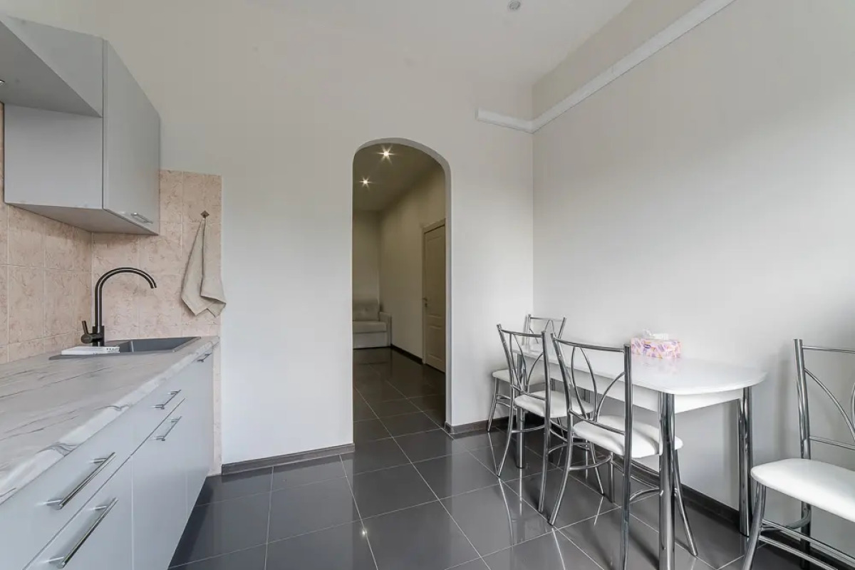 Апартаменты на Коммуны 2