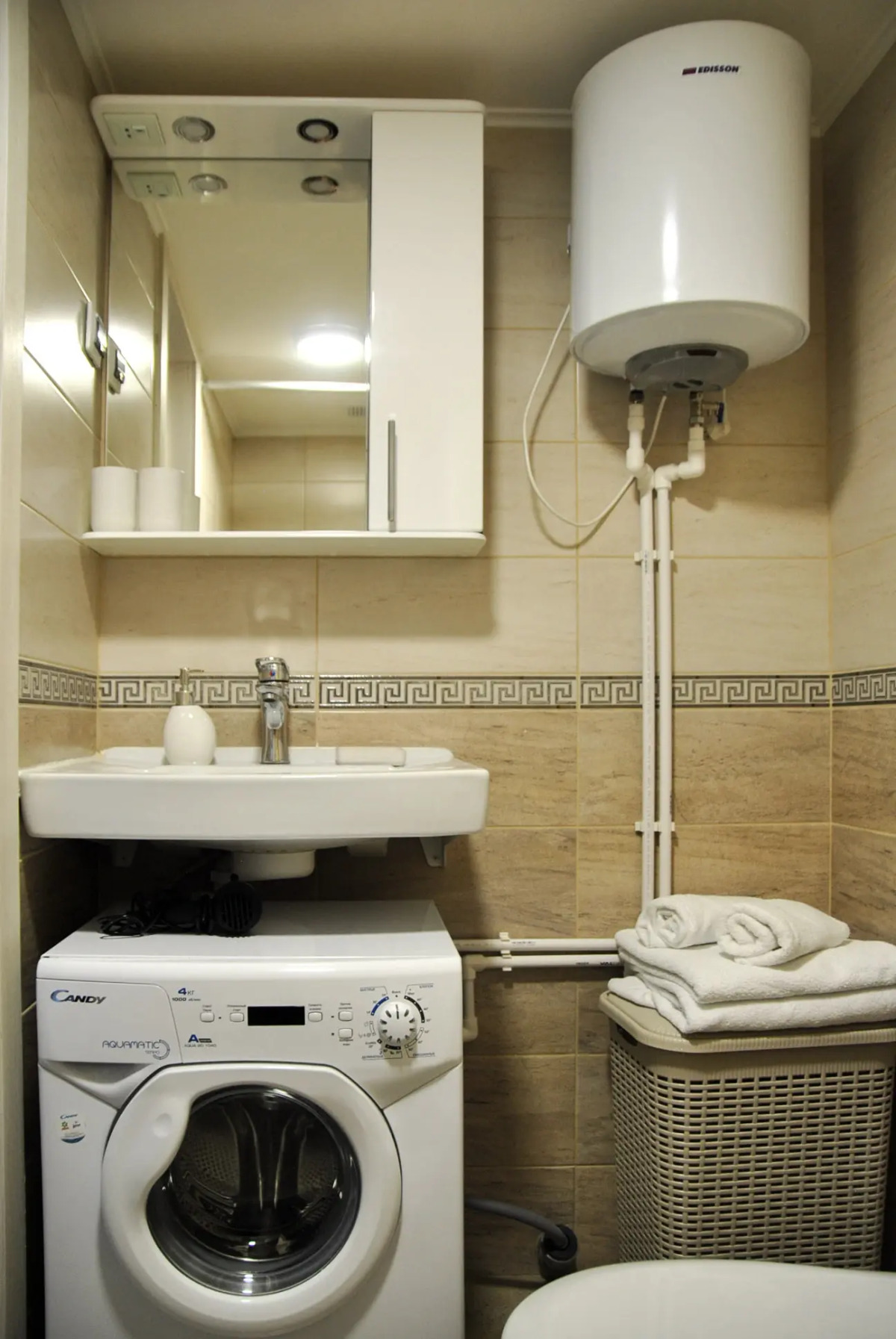 Апартаменты на Сенной площади с видом на канал Грибоедова