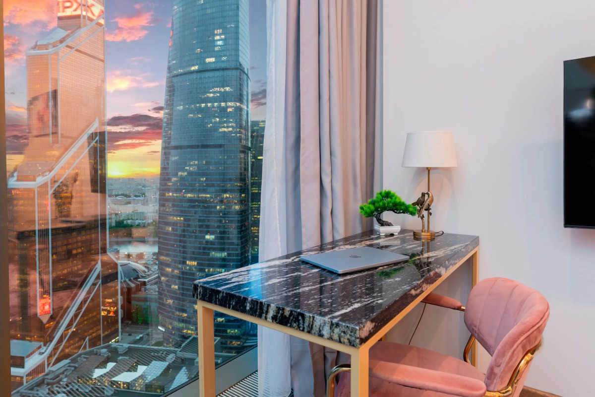 Апартаменты Sky City Moscow LUX Студия с большим окном с видом на все башни и город!