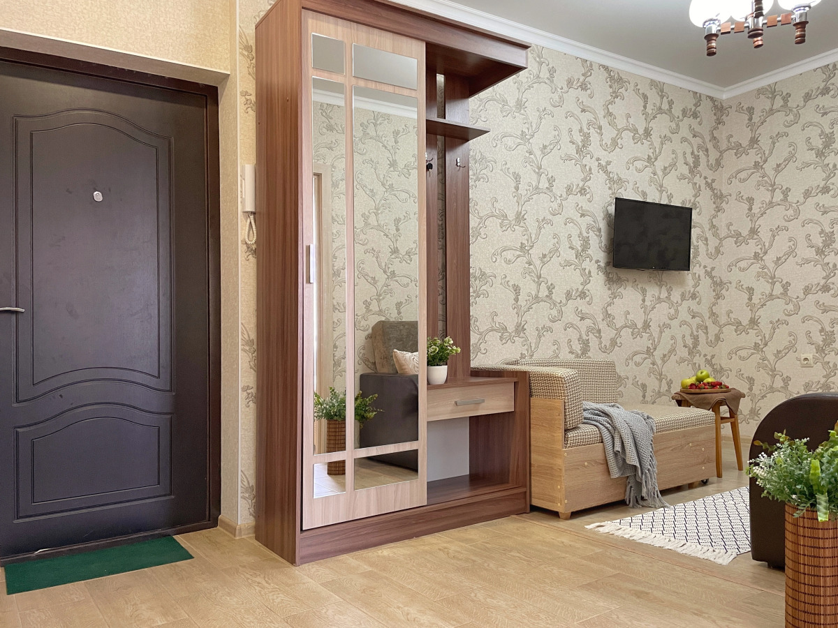 Двухкомнатные Апартаменты Люкс на 5 человек в курортной зоне Ессентуков