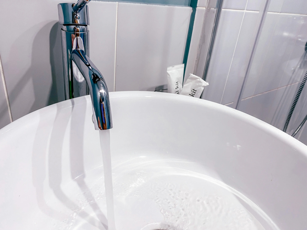 Arctic House Yellow в центре города