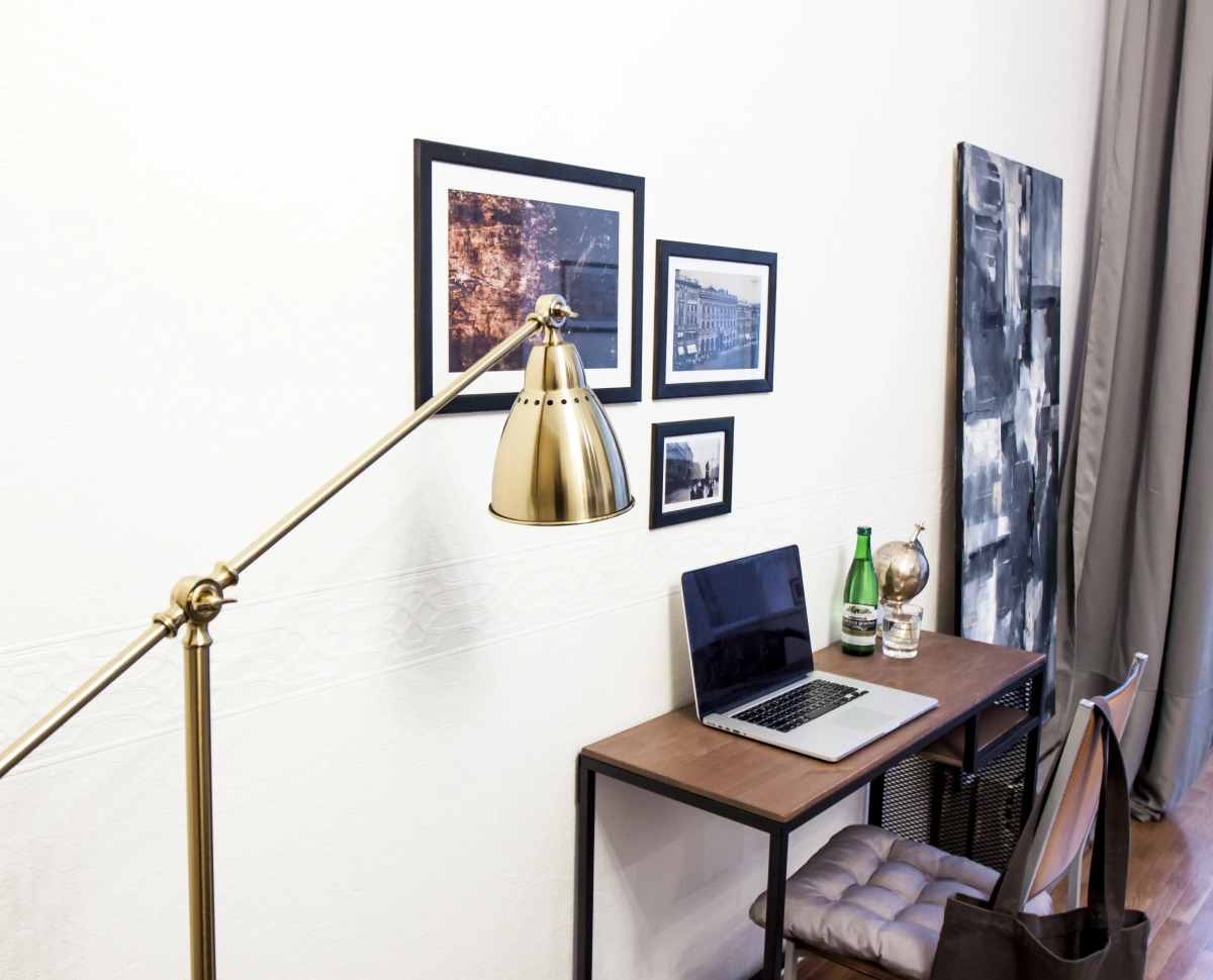 Апартаменты с эркером Александра Блока