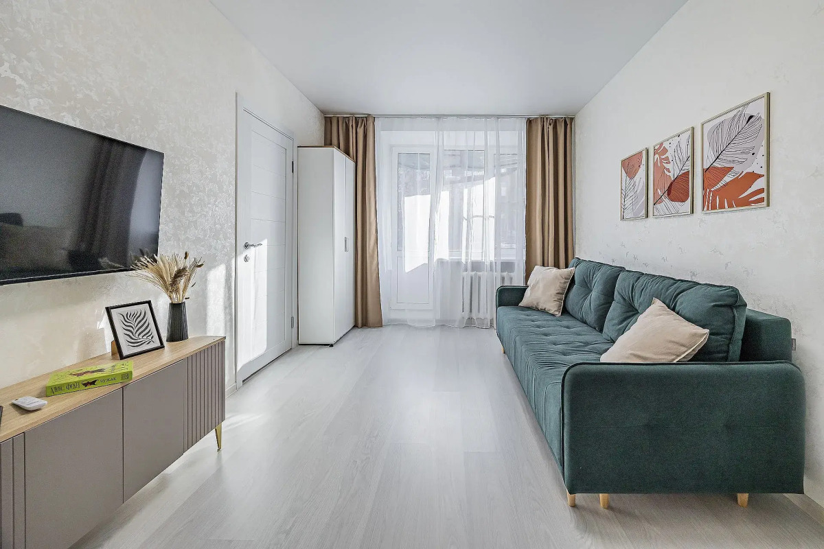 Квартира Светлая на центральной площади до 6 человек