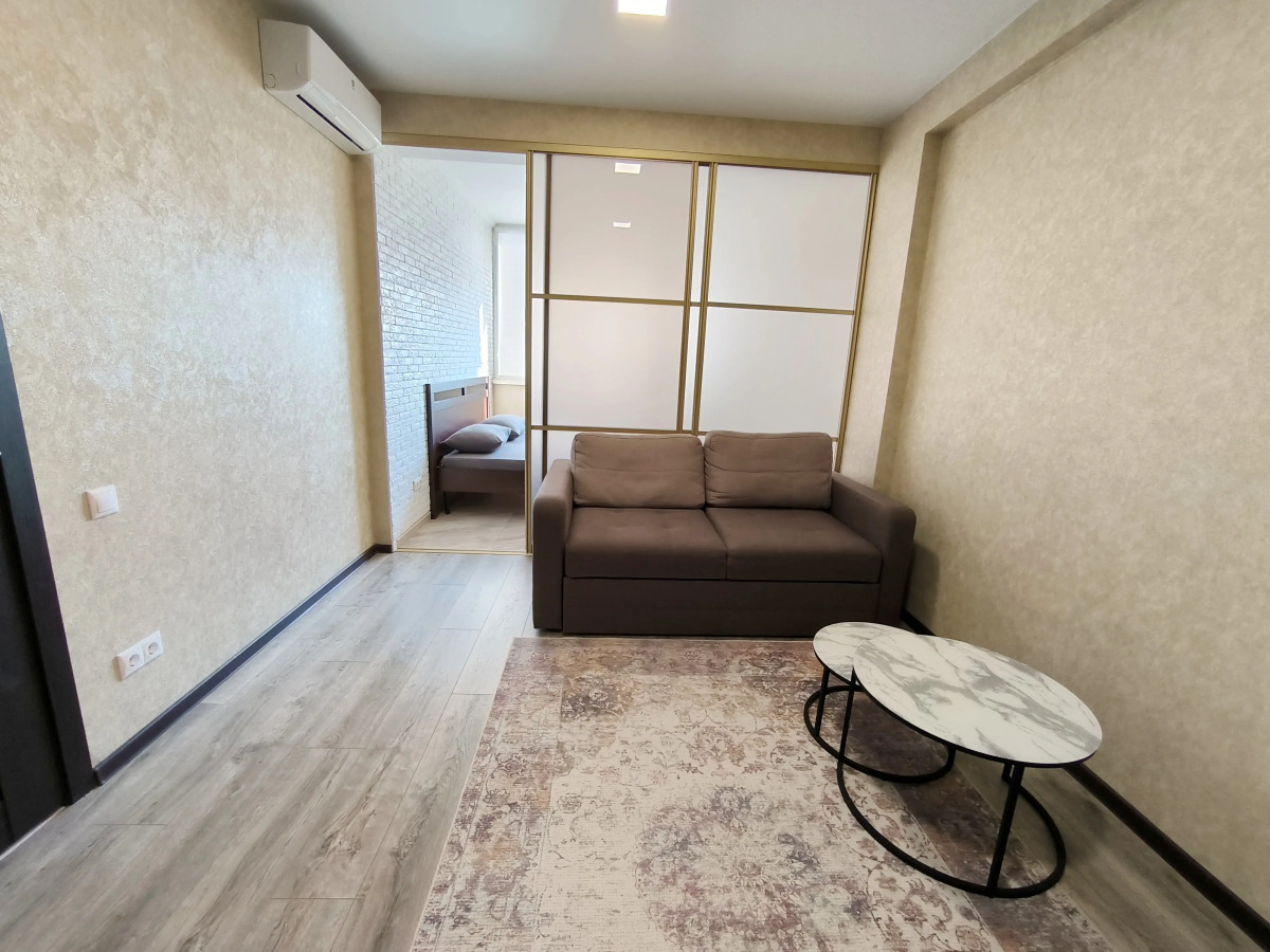 Апартаменты у пляжа Парк Победы на 4 гостей