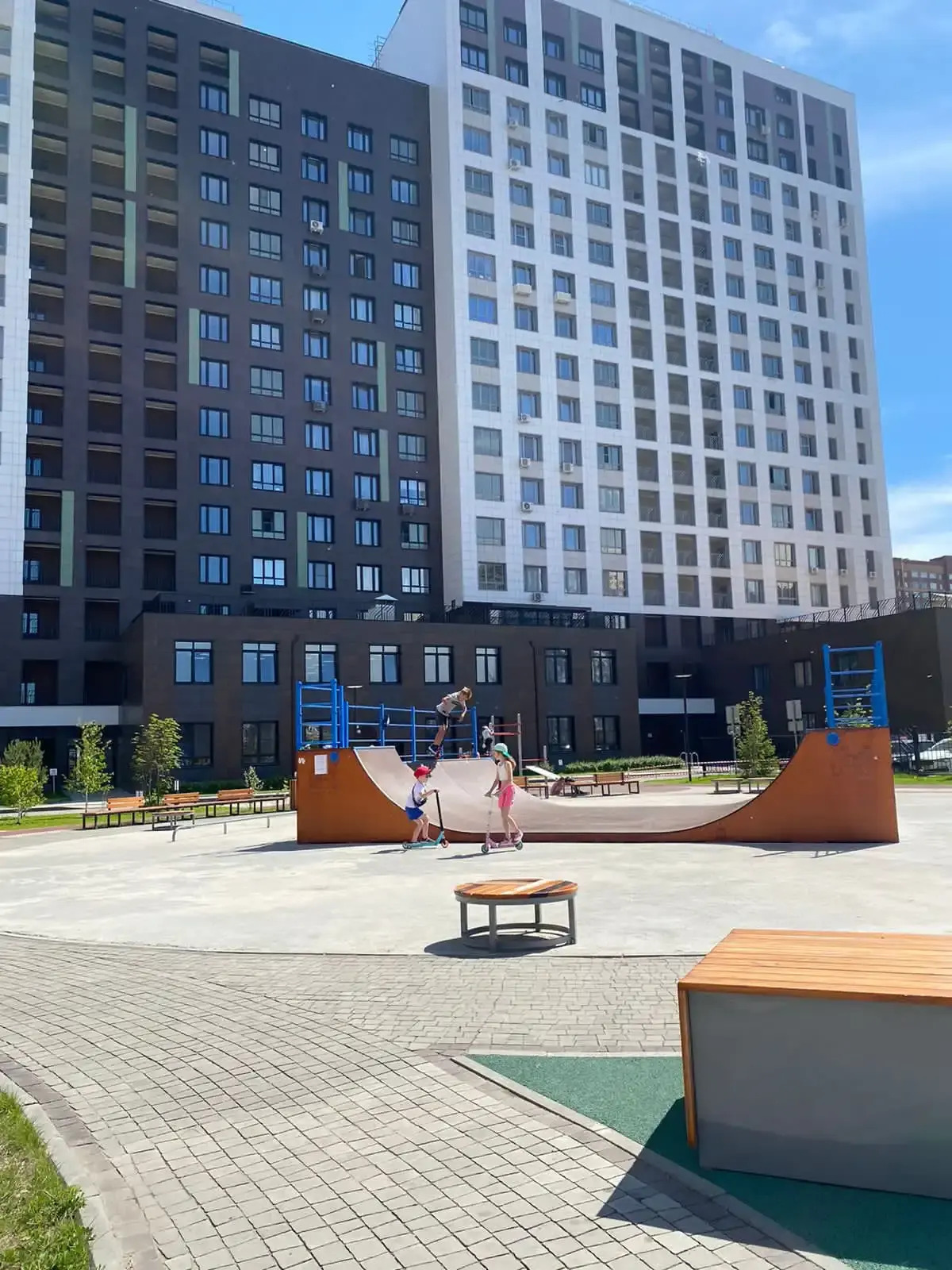 Апартаменты Студия KrasLoft в ЖК Притяжение на двоих