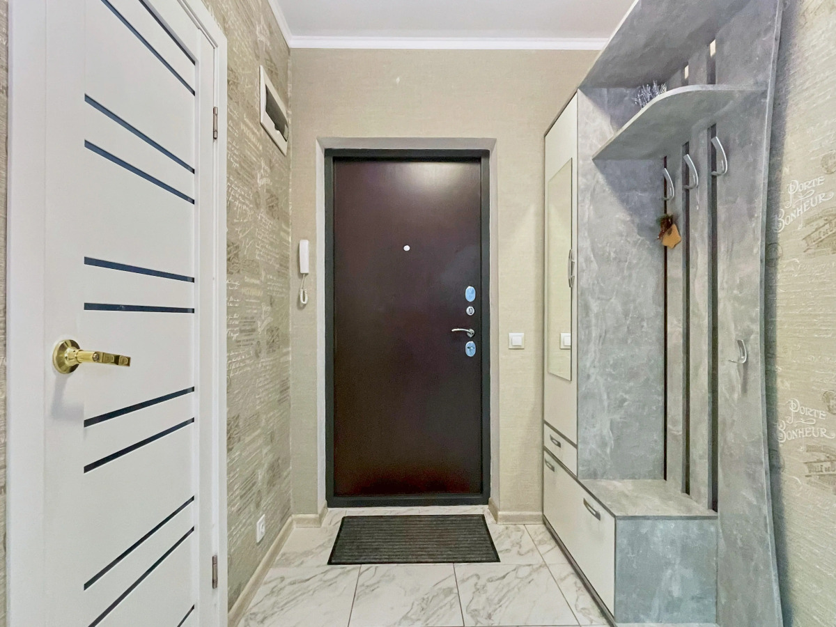 Квартира 1-комнатная 37 м²