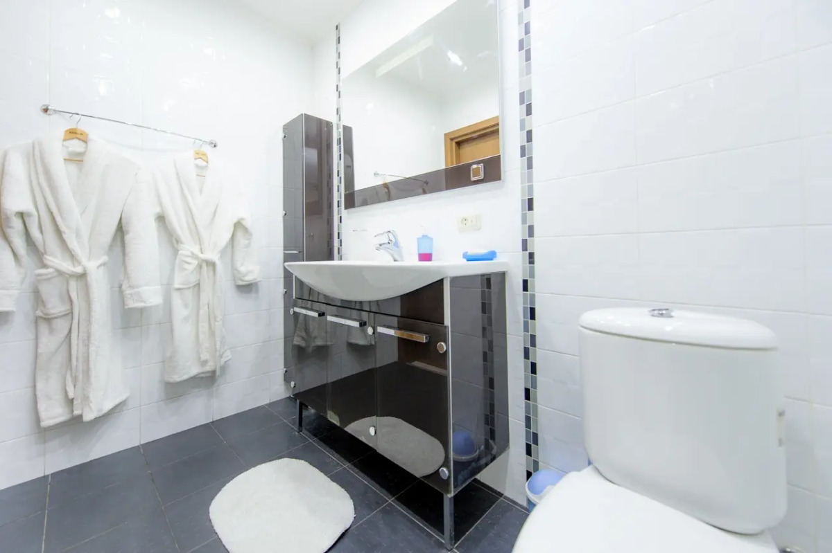 Апартаменты Пять Звёзд на Монакова 33