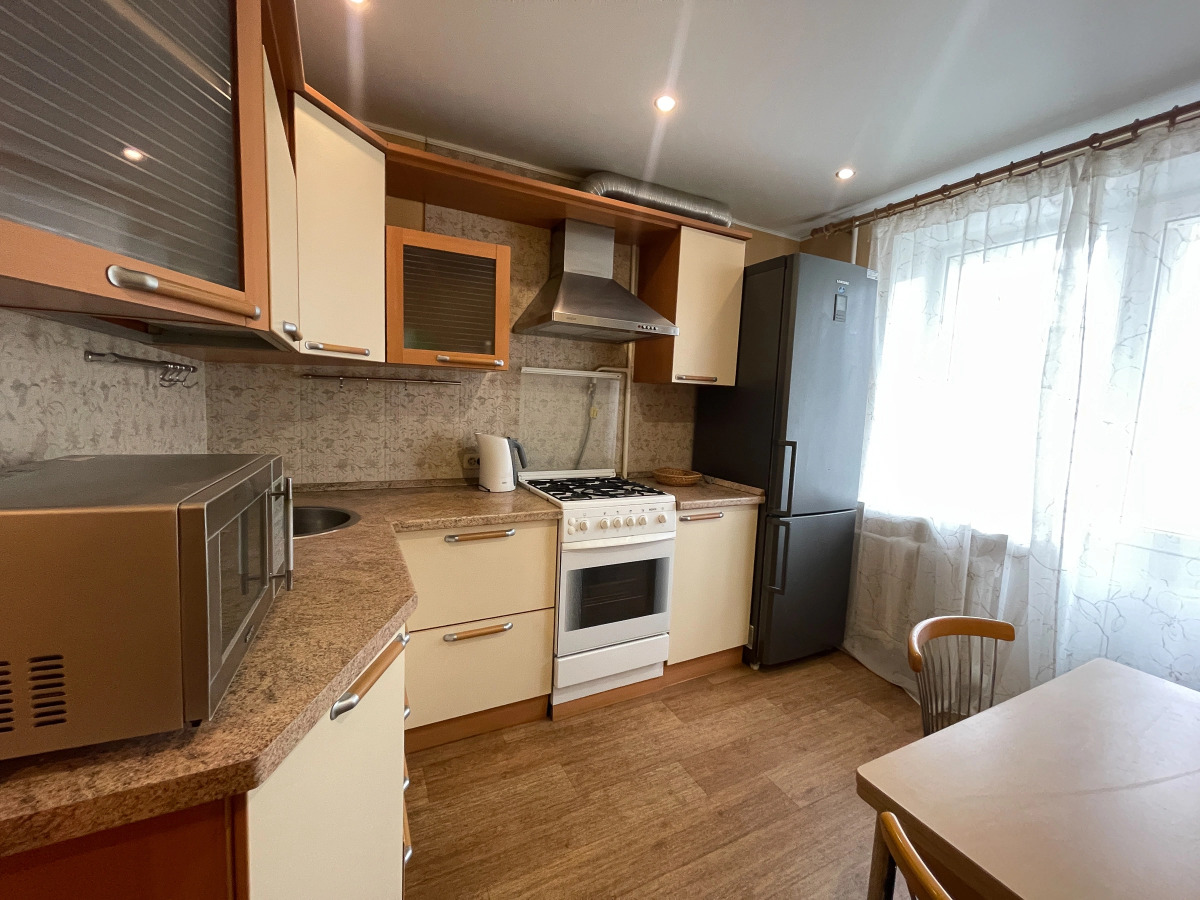 Квартира Двухкомнатная на Шило 192