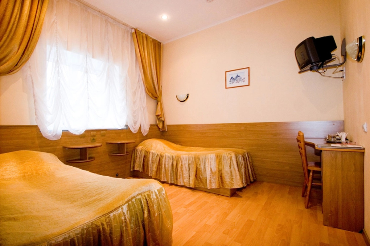 Отель Лионъ