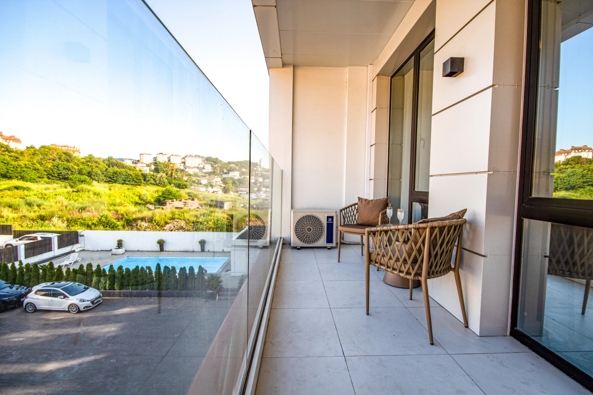 Апартаменты Семейные с бассейном и парковкой в жк Даймонд